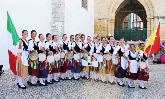 "Traditional Sicilian Clothing"